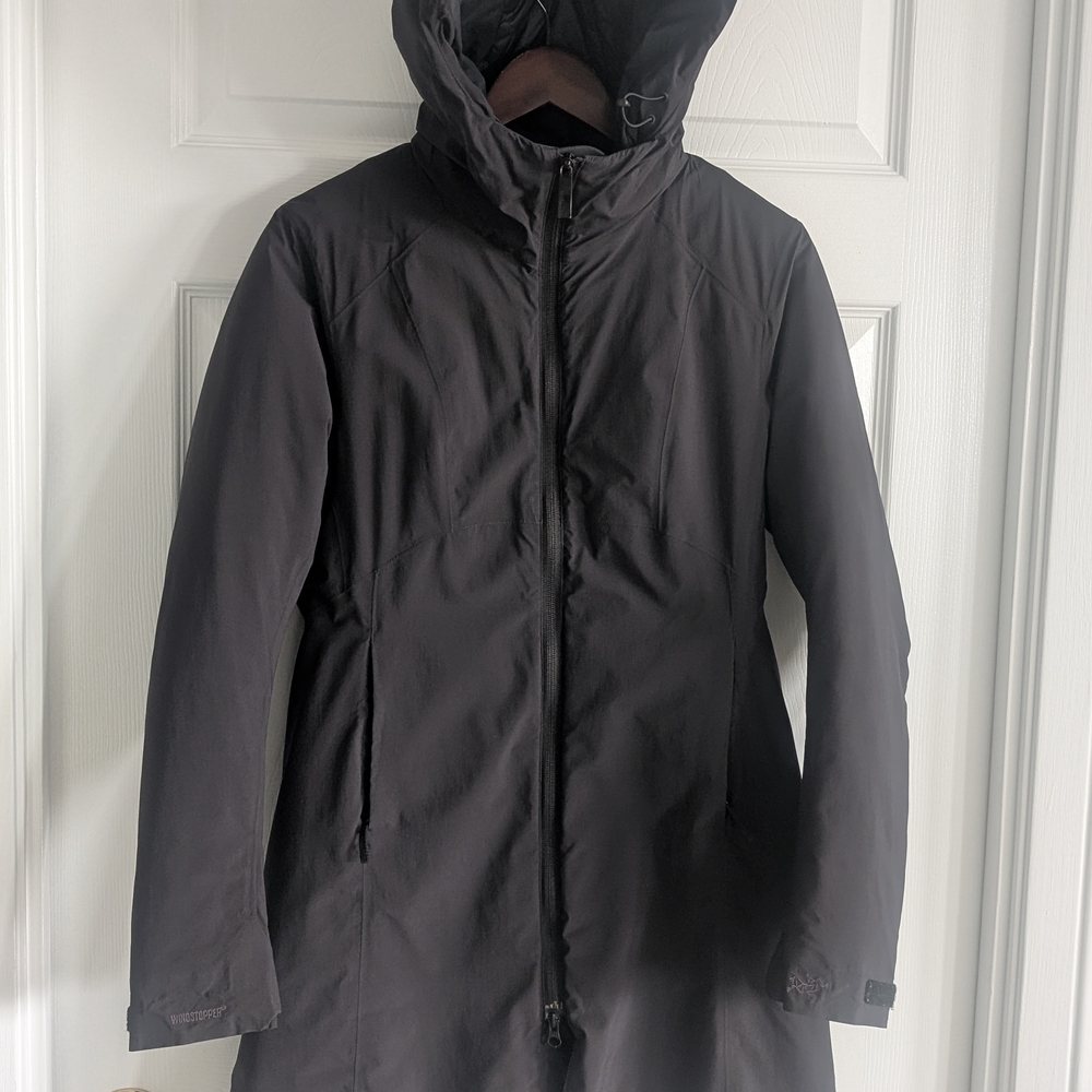 Arc'teryx Windstopper Patera Parka Women's Black Hooded Jacket S. Minor Flaw.